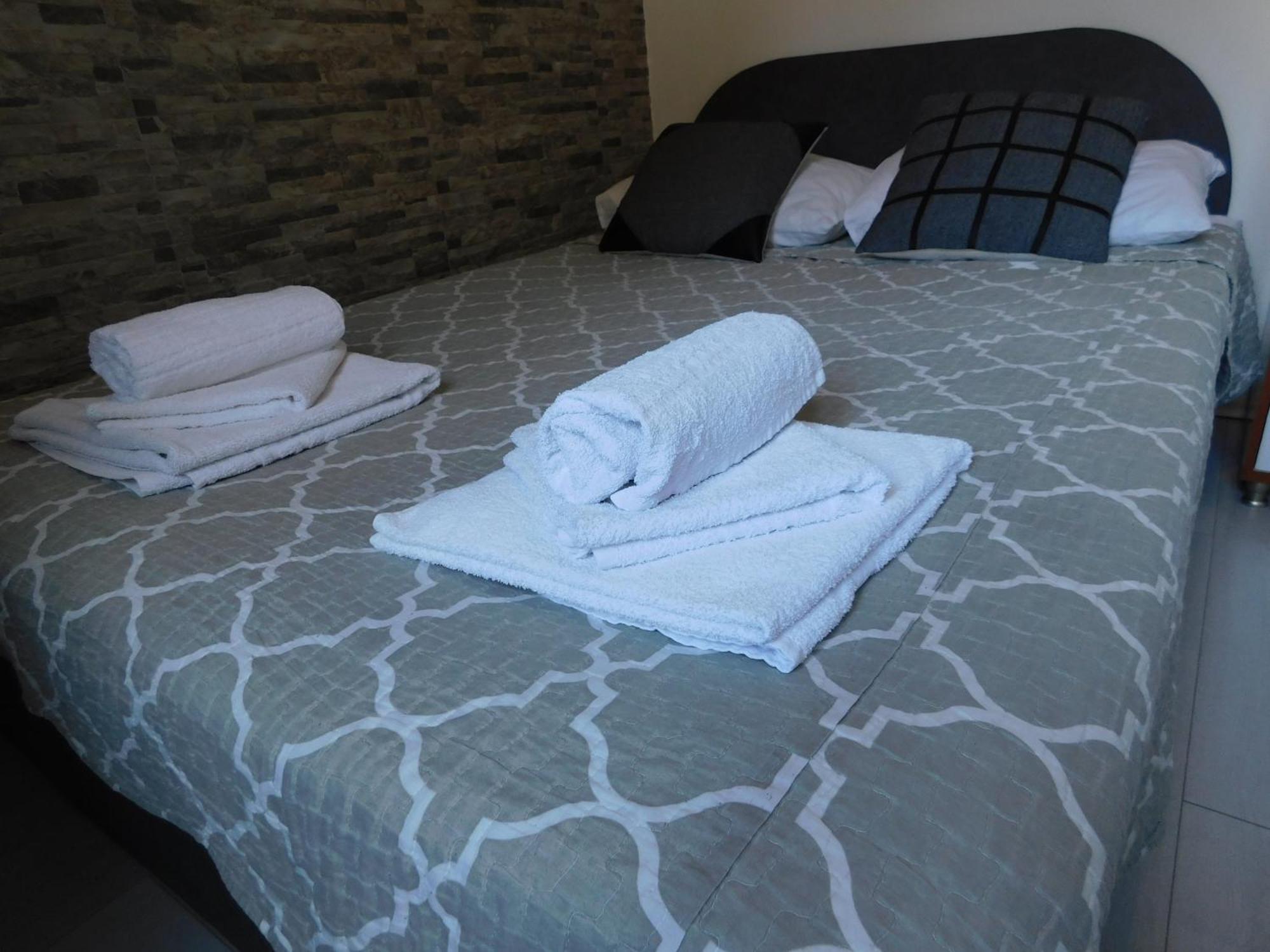 Apartments Huljev Primošten Rom bilde