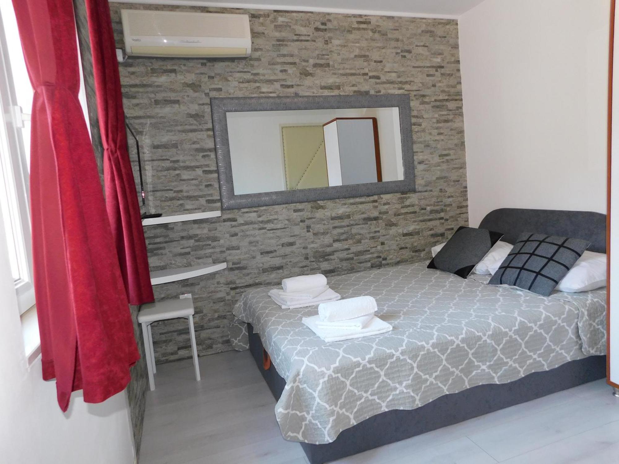 Apartments Huljev Primošten Rom bilde
