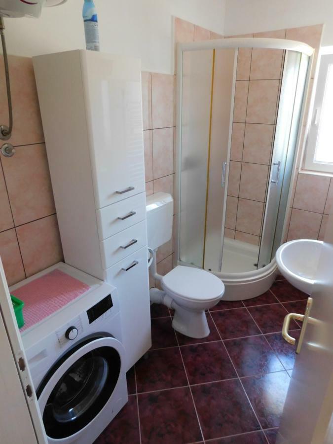 Apartments Huljev Primošten Eksteriør bilde